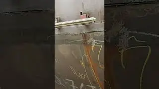 Підготовка до зварювання секцій корабля.