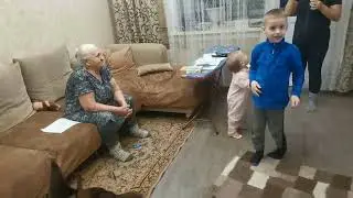 У нас появился молодой доберман. Прошло 2 месяца.