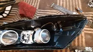 HOW TO REMOVE THE HEADLIGHTS ON KIA OPTIMA HOW TO DISASSEMBLE THE HEADLIGHT WITH YOUR OWN HANDS