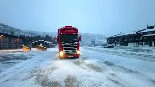 Trucking in Scandinavia: the winter season is open! Crossing the pass in Norway!