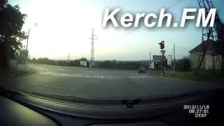 В Керчи водитель проехал на красный сигнал светофора