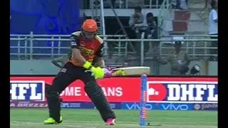 Yuvraj Singh's Hit Wicket | IPL T20 2016 | SRH Vs Mi