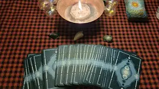 АСМР Расклад  | Что между нами :)(: шепот, болталка, тасовка карт