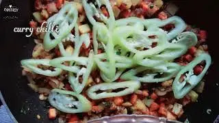 Pasta and chicken bake with creamy bechamel sauce