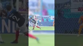 Потрясающие голы защитников #football #shorts