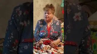 Крутится вертится дворник с метлой