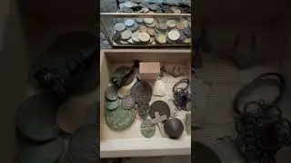 Деньги к деньгам, кольцо к деньгам.