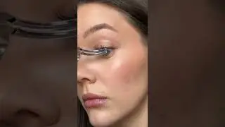 Blinking into National Lash Day like...🥰
