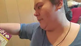 Vacuum bag and storage container unboxing.