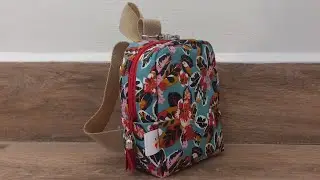 Mini mochila llavero 🎒 Medidas y material en la descripción 👇🏼
