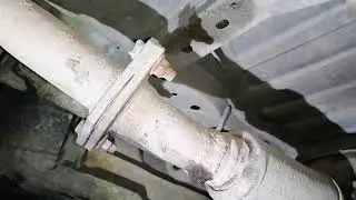 мазда мпв, отвалился глушитель от трубы.быстрый ремонт трассы,