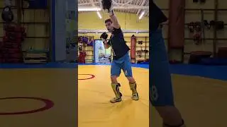 удар хайкик через финт / Hikick