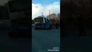 Смоляниново.  Самосвал протаранил автобус. Видео с места ДТП