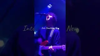 Let’s get into something new 💙#newmusic #music #indierock #thestrokes #the1975 #poprock #rock #fypシ