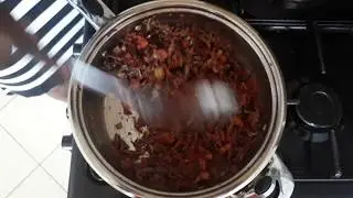 SIMPLE FRIED  OMENA RECIPE/UGALI