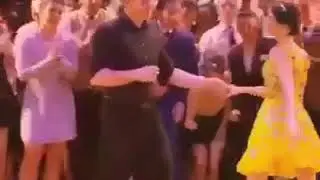 People are dancing