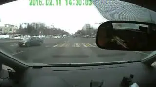 НЕ проскочил на "желтый"