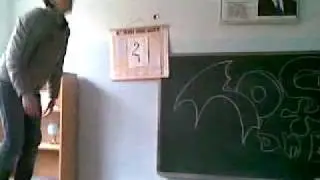muəllim stolundan salto)