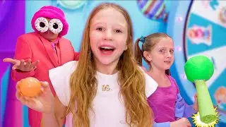 Nastya ajuda sua amiga a aprender como se comportar corretamente com outras crianças