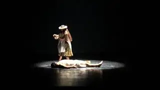 Hawaiian Pule interpreta Marae hula estudio