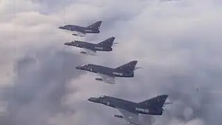𝐒𝐔𝐏𝐄𝐑-𝐄𝐓𝐄𝐍𝐃𝐀𝐑𝐃 𝟏𝟗𝟖𝟑 (