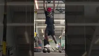 Man walks and reverses in the air 😳
