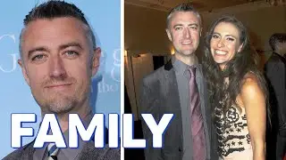 Sean Gunn Family & Biography