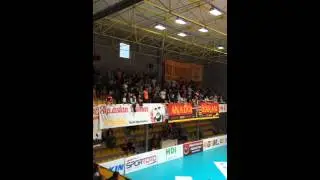 Şampiyonluk bekliyoruz şanlı Galatasaray | Alpaslan Dikmen Tribünü @ Taç Spor