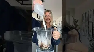 Peanut butter oatmeal smoothie 🤤 