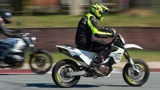 RAW: Newbie on Husqvarna 701 Supermoto atacking newbies on sportbikes on track Bikernieki, Latvia