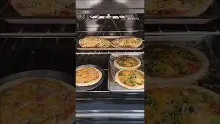 Indian street style pizza | જશુ બેન જેવા પીઝા ઘરે | Bhakhri pizza #youtubeshorts #shorts  #pizza