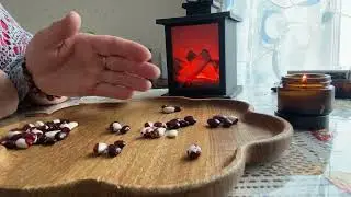 [ГАДАНИЕ НА БОБАХ] Его планы на вас срочно  меняются