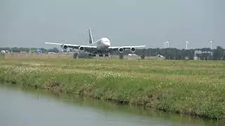 Planespotting Paradise: Emirates A380 Touches Down in Amsterdam
