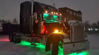 Freightliner Classic FLD. Установка подсветки карданов))   с вытекающими обнаружениями