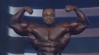 Brandon Curry Posing at 2018 Mr. Olympia Finals