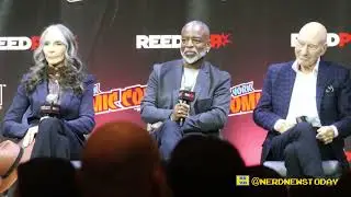 Levar Burton sings 