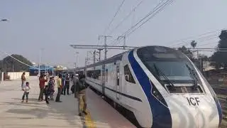 First Time departure of Vande Bharat Express from Allahabad Jn