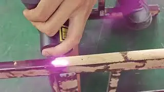 Laser Paint Removal on Wooden Chair – Effortless Cleaning with Our Laser Cleaner!