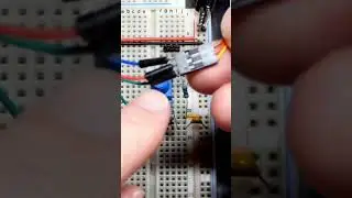 Wiring up SG90 Servo to 555 Timer 