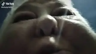 Шок !Бабка закинулась и начала буянить.