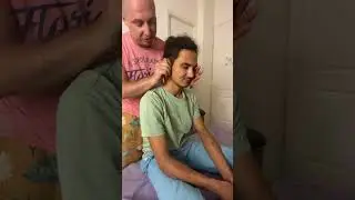 Super unusual chiropractic! Watch with sound! Crunch