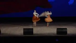 Театр танца "Сапфир",хореографическая композиция "Платочек"