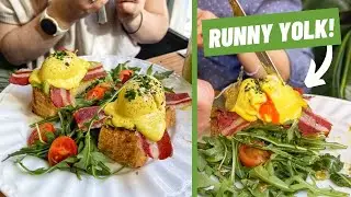 Reviewing the Famous ‘Runny’ Vegan Eggs Benedict