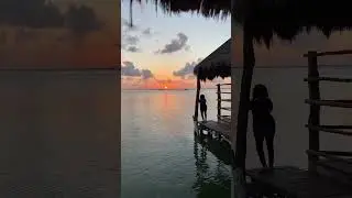 Sunset views from this AMAZING restaurant in Cancun 