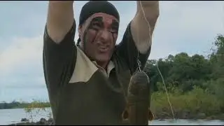 Как ловят электрического угря (Electrophorus electricus) в одной из рек Национального парка Шингу ?