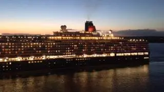 P&O Aurora VS Cunard Queen Elizabeth Horn Battle : Southampton.