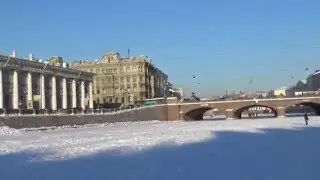 люди ходят по воде, легко.