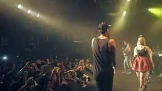 איזי בפריסטייל ממופע ההשקה לאלבום 