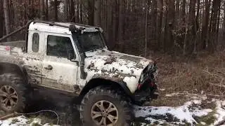 Maxxis Trepador M8060 40  VS Belshina 42,Уазик на портальных мостах против Патрола на порталах.
