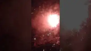 у нас в городе фейерверки у нас год сейчас (2024)😨😨😅😅 уже